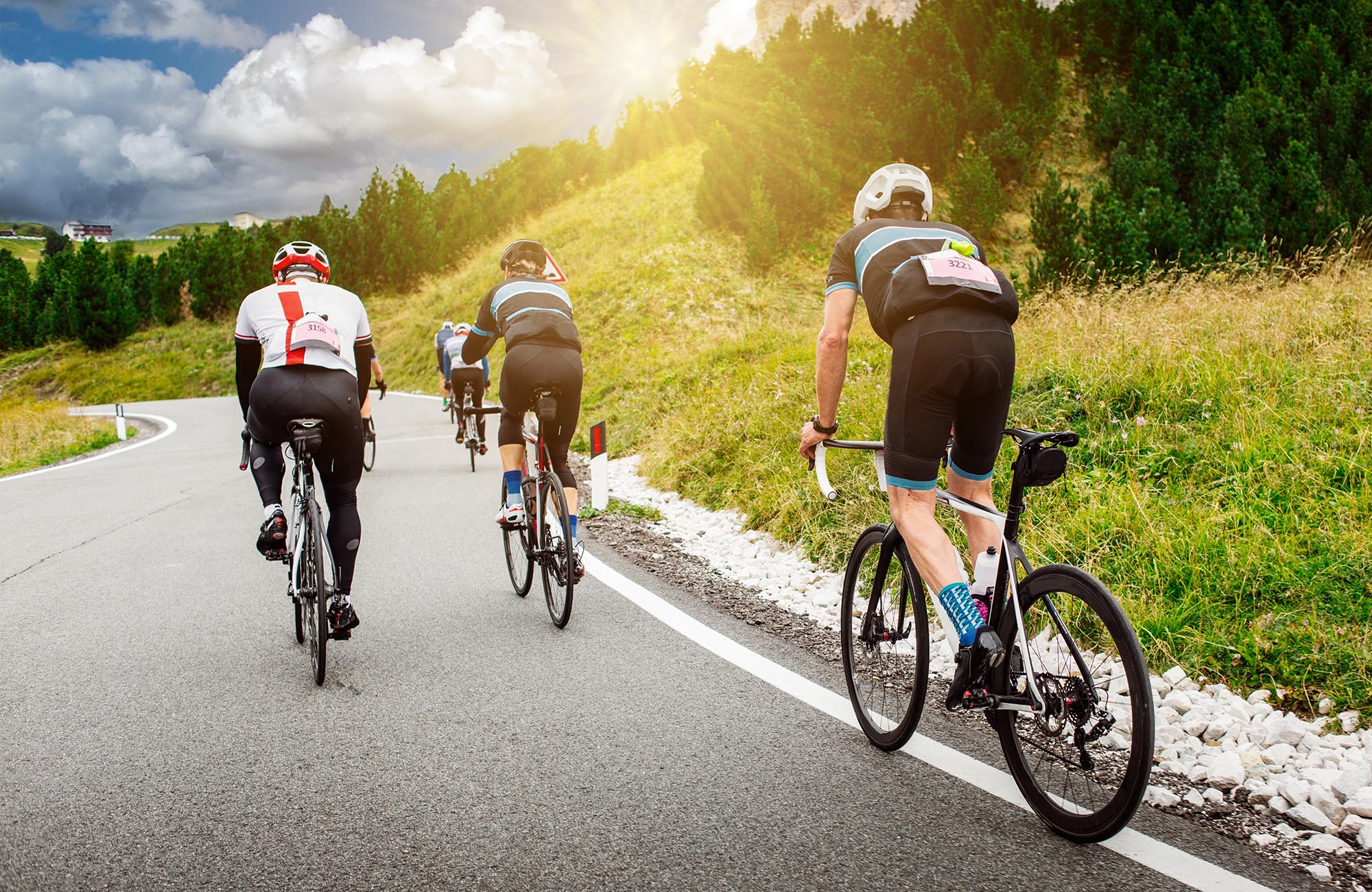 【初心者必見】ロードバイクの最新の服装(ウェア)&コーデをチェック!