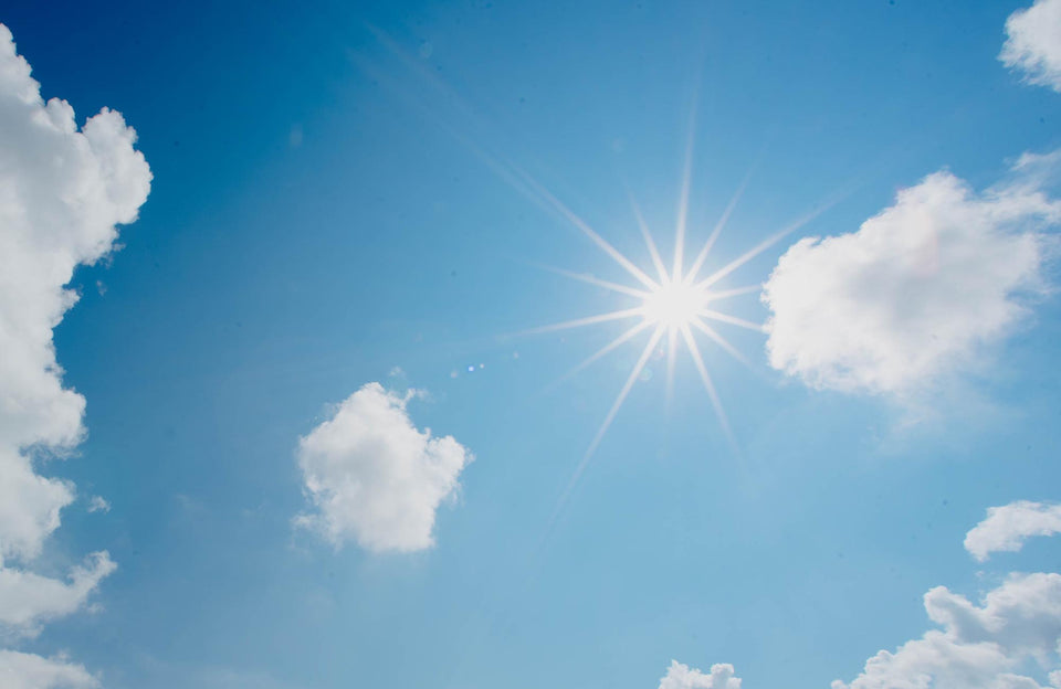 アームカバーと日焼け止め、どっちが日焼け対策に効果的？