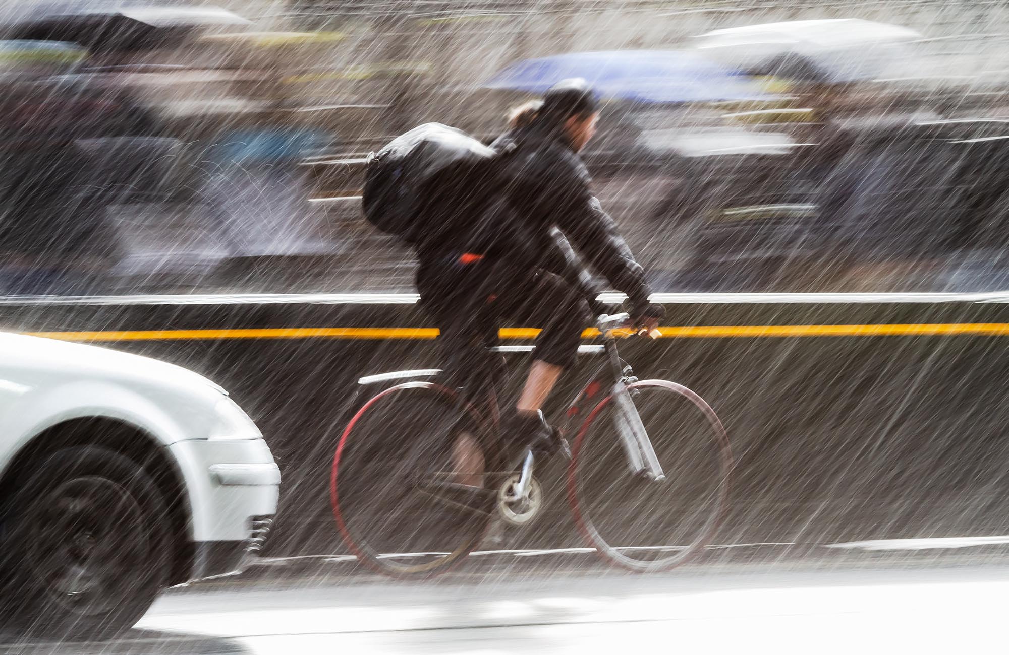 自転車での通勤者必見！雨の日に注意したい4つのチェックポイント